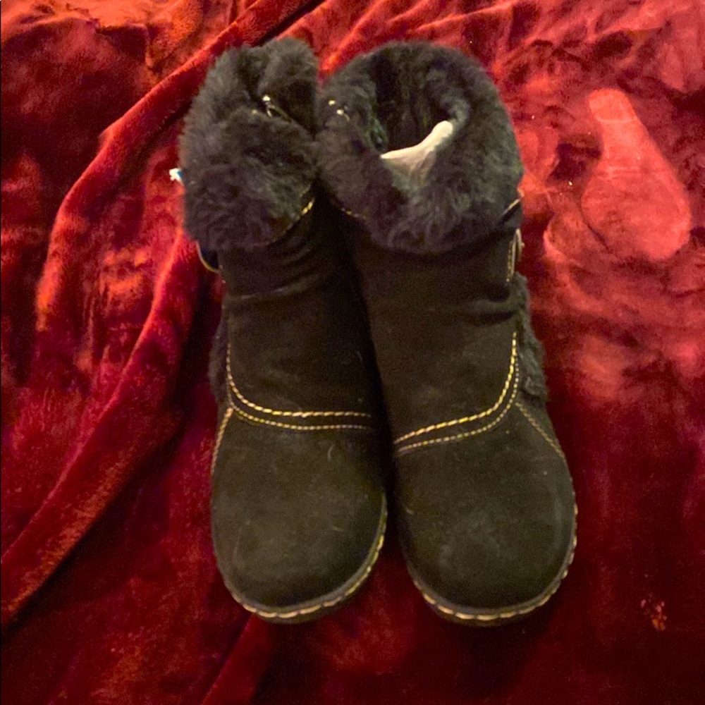 Bare traps / boots